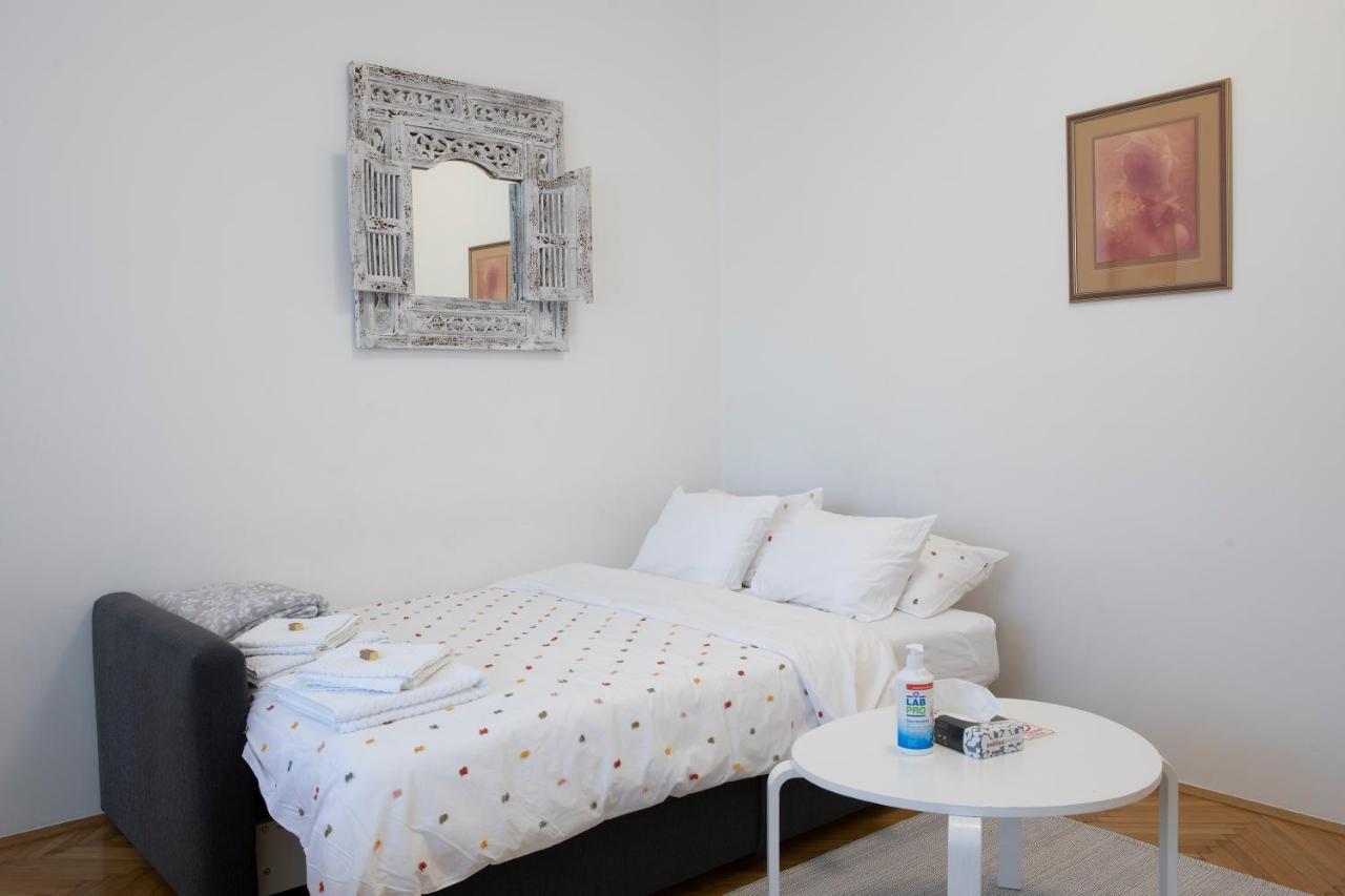 Vedrana-Near Centre And Free Garage, Electricity For Electric Cars Zagreb Ngoại thất bức ảnh