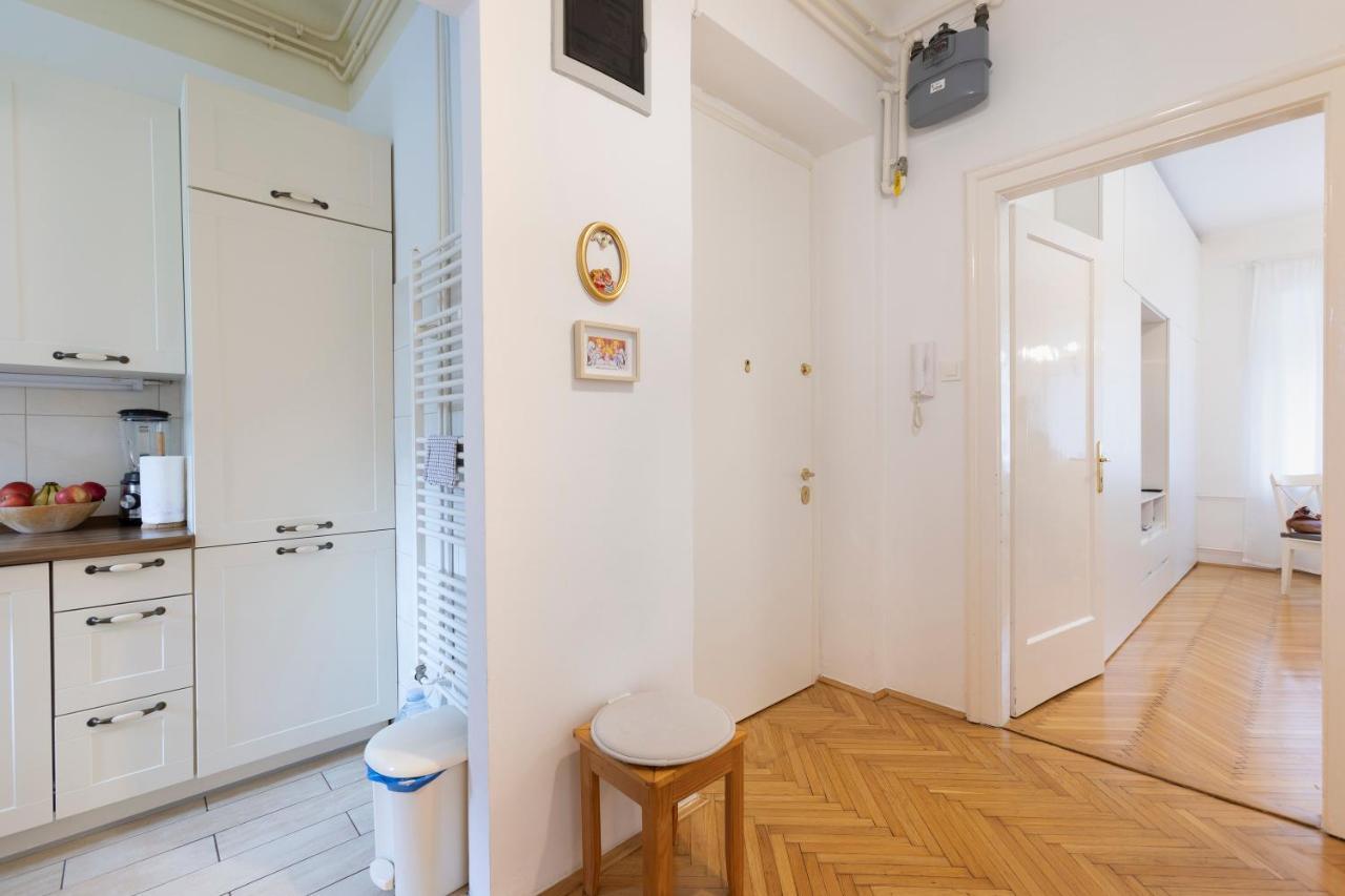 Vedrana-Near Centre And Free Garage, Electricity For Electric Cars Zagreb Ngoại thất bức ảnh